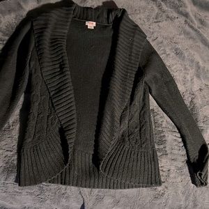 Cardigan sweater